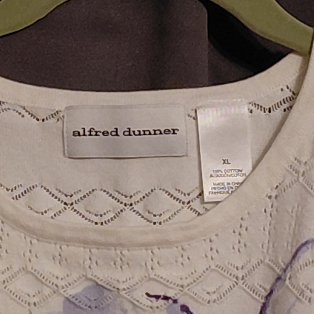 Alfred Dunner Women's Short Sleeve Floral Top - White and Purple - Picture 4 of 4